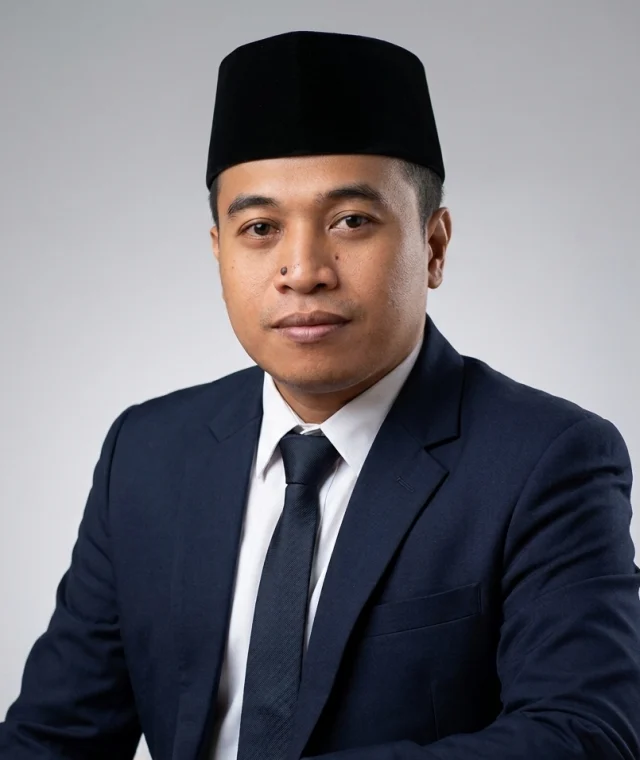 Ibnu Ulya, S.Hi.