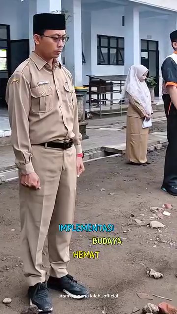 Apel dan Pembiasaan Karakter | SMK Queen Al-Falah Kediri