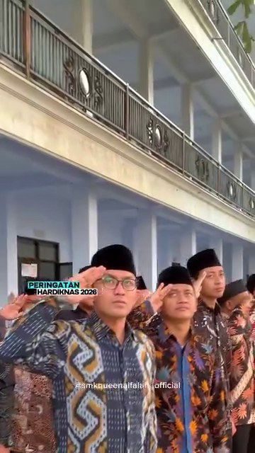 Peringatan Hardiknas 2026 | SMK Queen Al-Falah Kediri