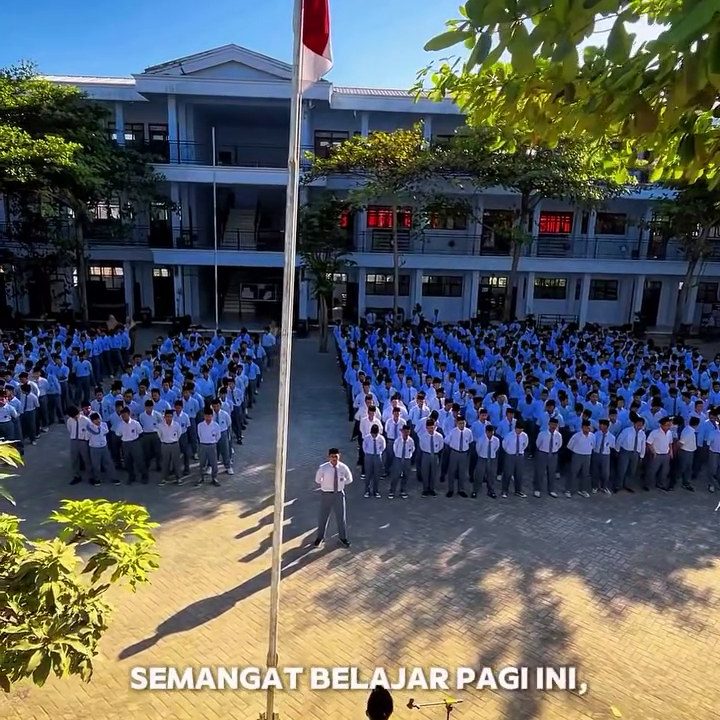 Semangat Pagi dan Motivasi Belajar | SMK Queen Al-Falah Kediri